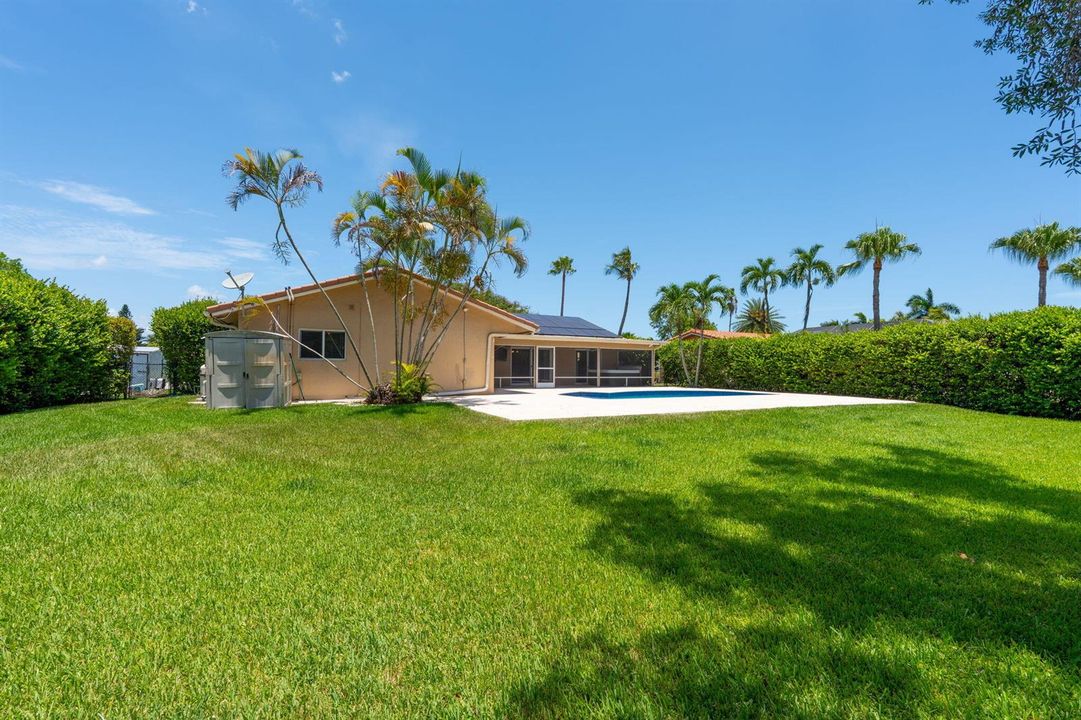 10380 NW 39th Manor