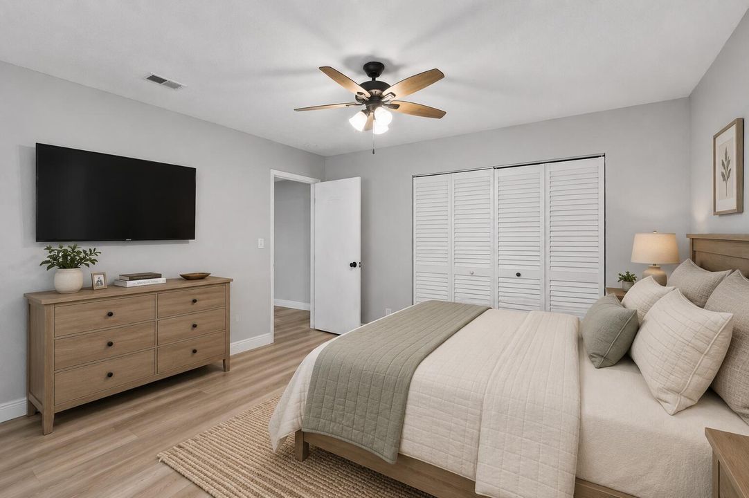 10380 NW 39th Manor
