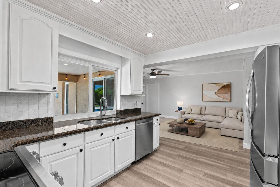 10380 NW 39th Manor