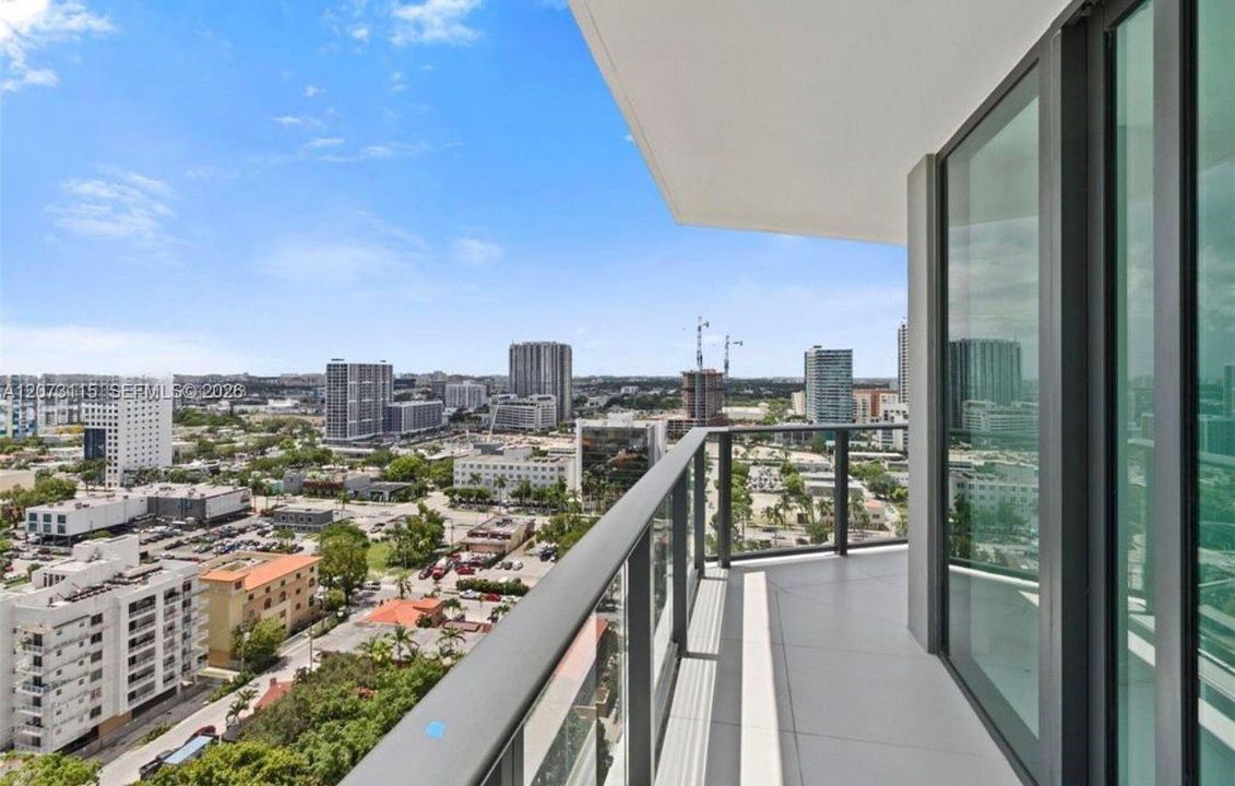 For Rent: $4,500 (2 beds, 2 baths, 1084 Square Feet)