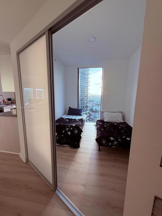 For Rent: $4,500 (2 beds, 2 baths, 1084 Square Feet)