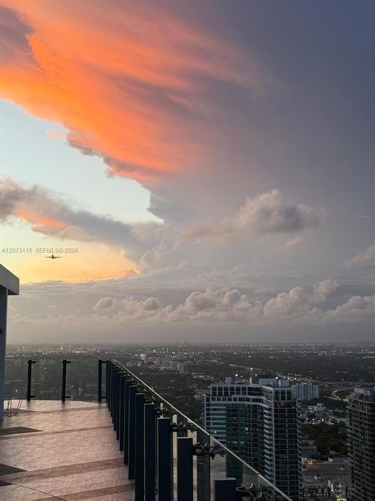 For Rent: $4,500 (2 beds, 2 baths, 1084 Square Feet)
