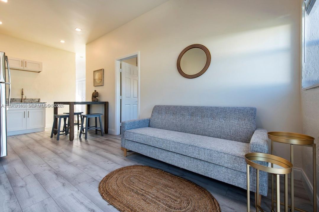 For Rent: $1,675 (1 beds, 1 baths, 520 Square Feet)