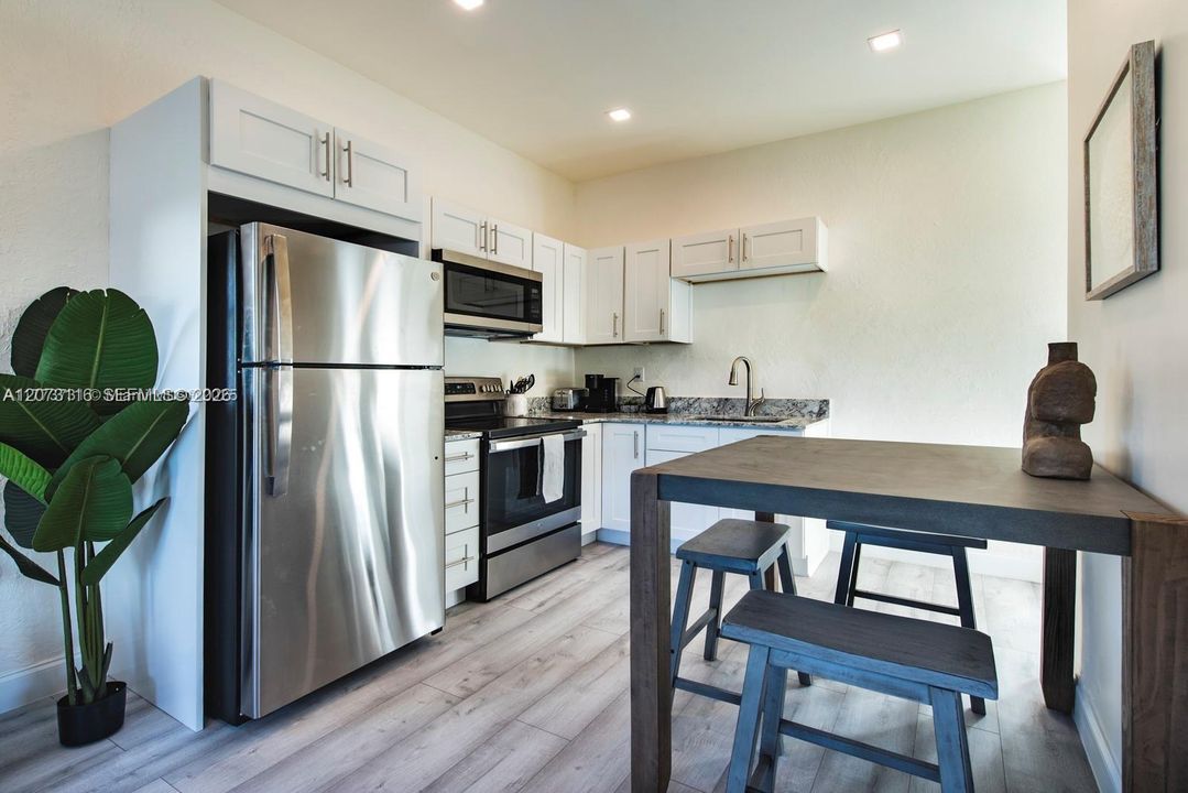 For Rent: $1,675 (1 beds, 1 baths, 520 Square Feet)