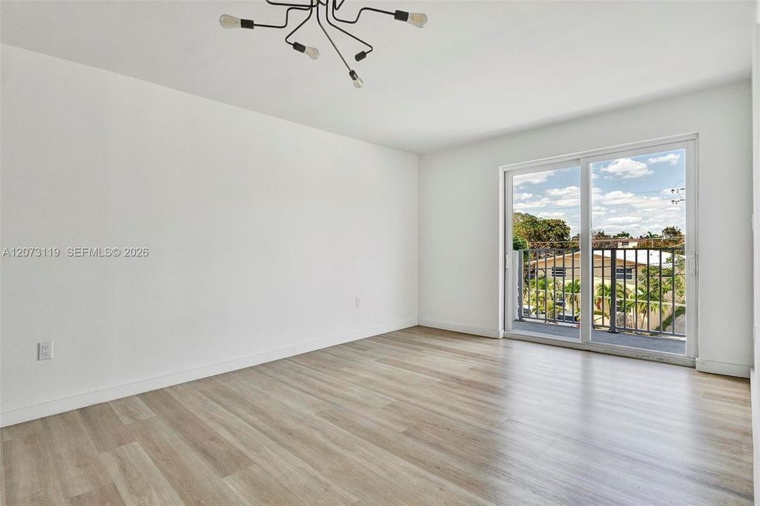 В аренду: $2,300 (2 спален, 1 ванн, 0 Квадратных фут)