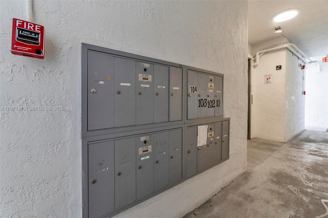 В аренду: $2,300 (2 спален, 1 ванн, 0 Квадратных фут)