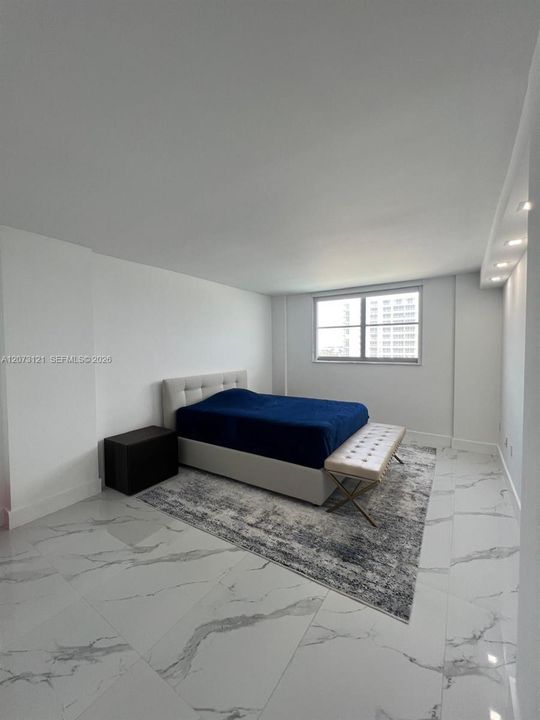 For Rent: $3,950 (2 beds, 2 baths, 1024 Square Feet)