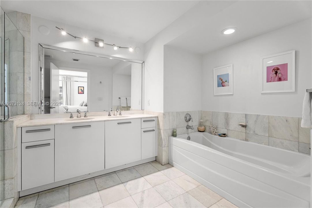 В аренду: $3,900 (2 спален, 2 ванн, 1368 Квадратных фут)