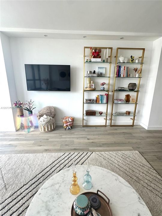 В аренду: $2,650 (1 спален, 1 ванн, 757 Квадратных фут)