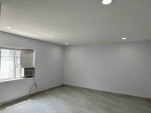 For Rent: $1,900 (5 beds, 3 baths, 2974 Square Feet)