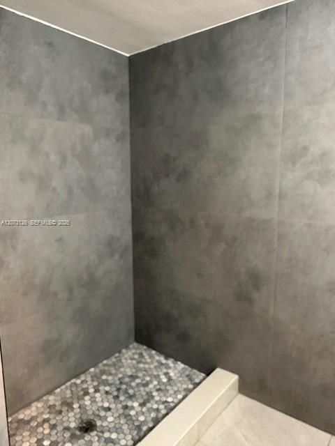 For Rent: $1,900 (5 beds, 3 baths, 2974 Square Feet)