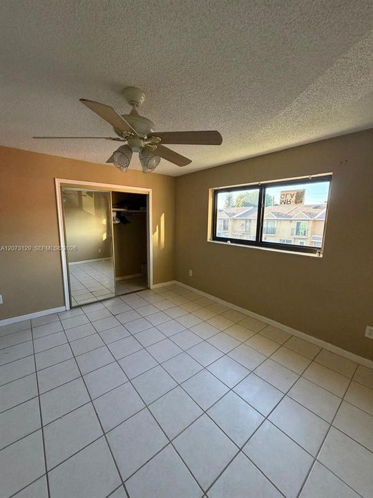 Recientemente alquilado: $900 (3 camas, 2 baños, 1100 Pies cuadrados)