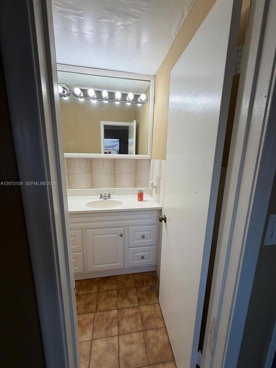 Recientemente alquilado: $900 (3 camas, 2 baños, 1100 Pies cuadrados)