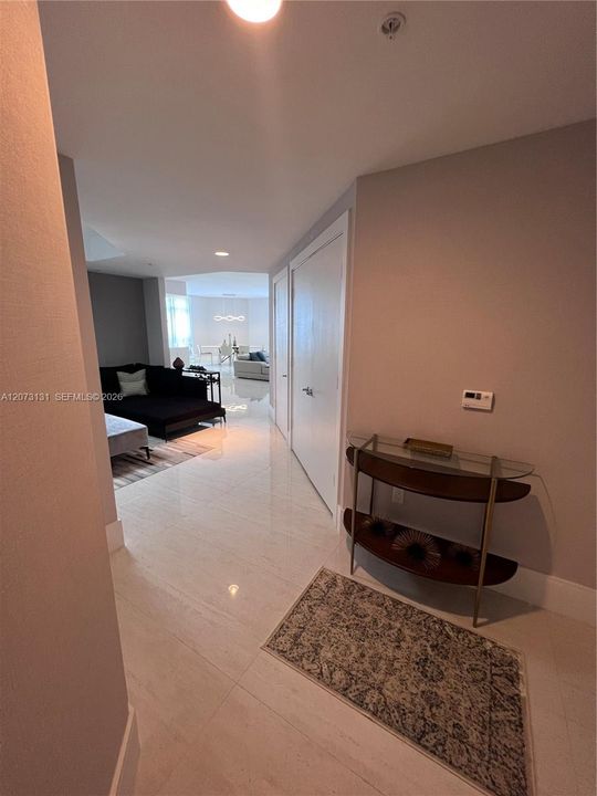 En Venta: $1,077,000 (2 camas, 2 baños, 1962 Pies cuadrados)