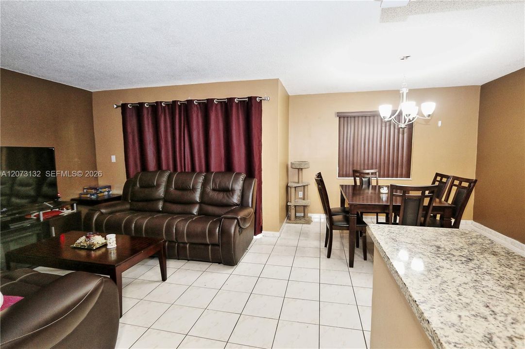 For Sale: $349,900 (3 beds, 2 baths, 1168 Square Feet)
