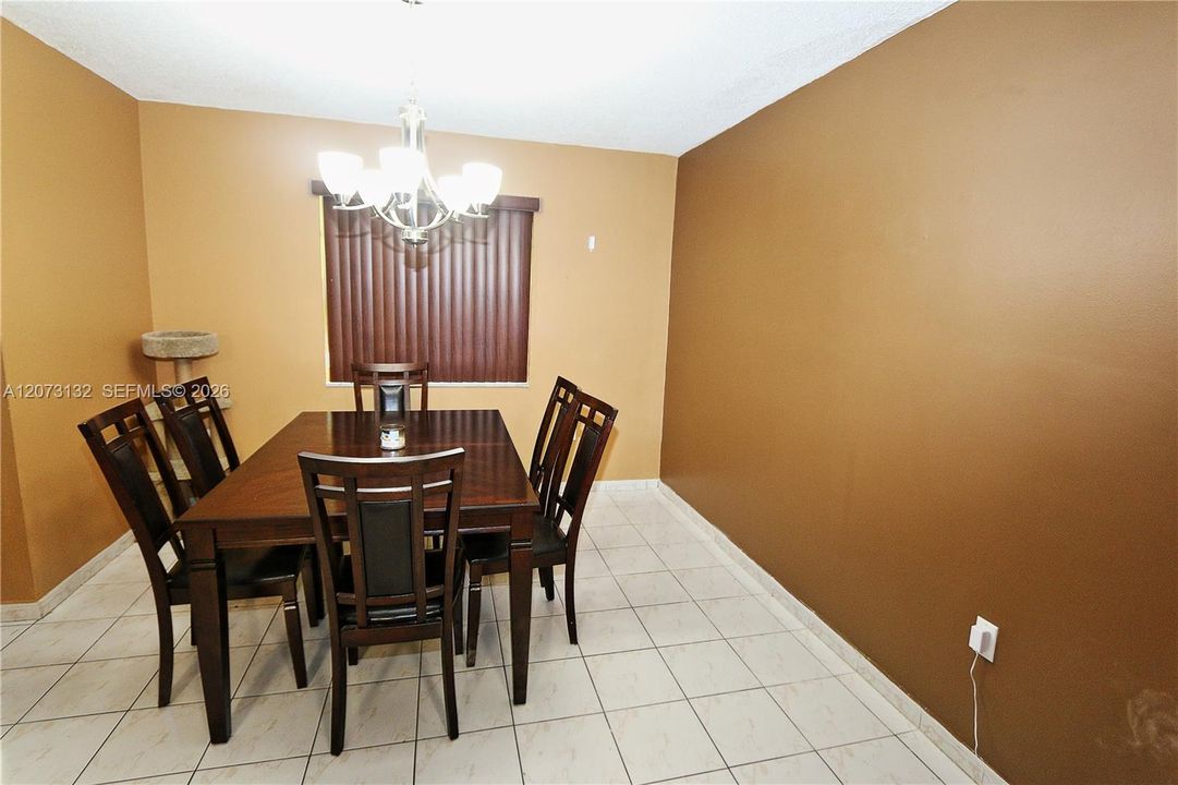 For Sale: $349,900 (3 beds, 2 baths, 1168 Square Feet)