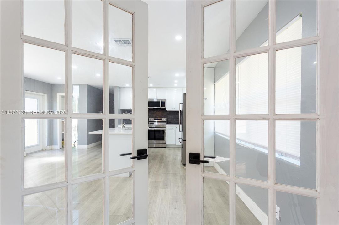 На продажу: $475,000 (3 спален, 2 ванн, 1692 Квадратных фут)