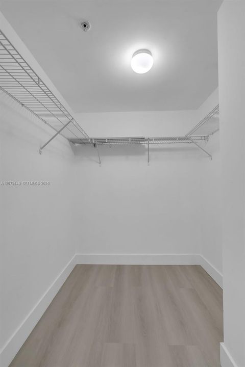 For Sale: $399,900 (2 beds, 2 baths, 1179 Square Feet)