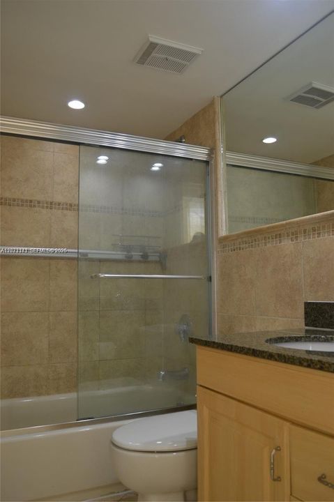 В аренду: $2,450 (2 спален, 2 ванн, 899 Квадратных фут)