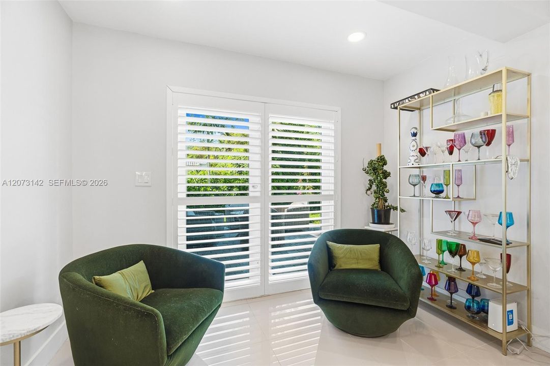 For Sale: $1,995,000 (3 beds, 3 baths, 1985 Square Feet)