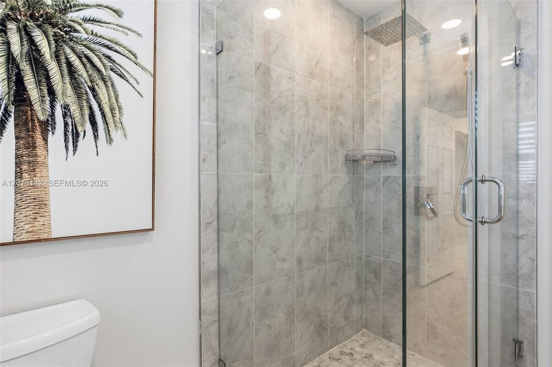 For Sale: $1,995,000 (3 beds, 3 baths, 1985 Square Feet)