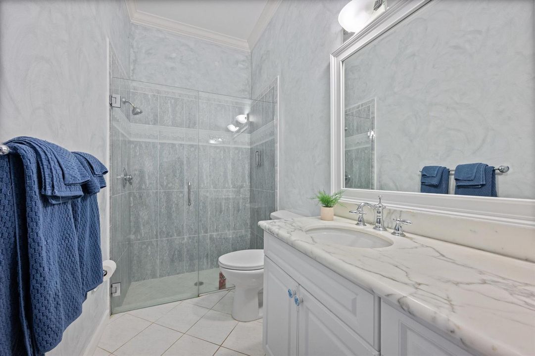 Guest Bathroom 2