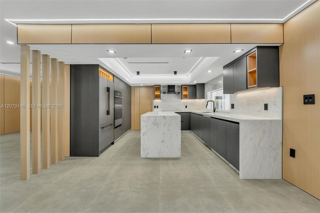 For Sale: $2,350,000 (6 beds, 4 baths, 3467 Square Feet)