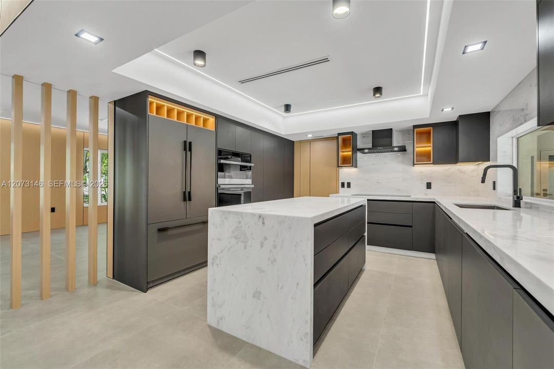 For Sale: $2,350,000 (6 beds, 4 baths, 3467 Square Feet)