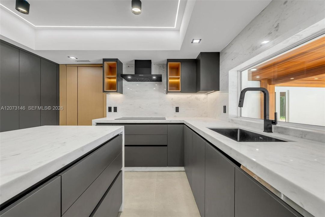 For Sale: $2,350,000 (6 beds, 4 baths, 3467 Square Feet)