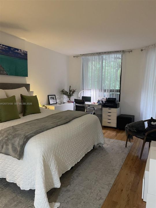 В аренду: $7,900 (3 спален, 2 ванн, 1720 Квадратных фут)