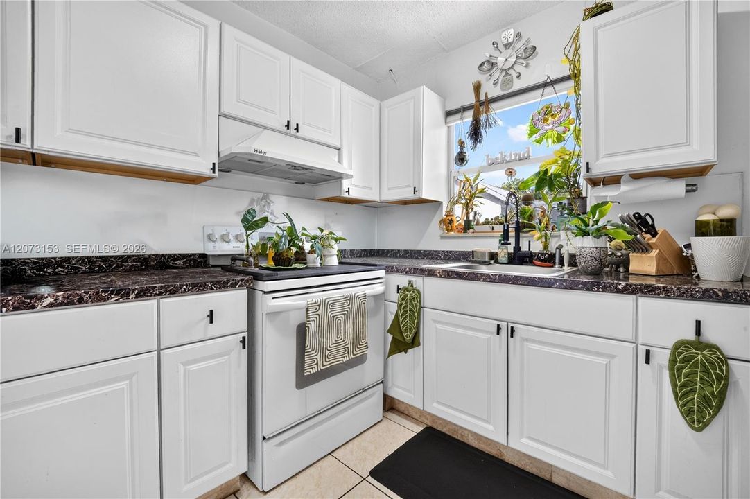 For Sale: $1,150,000 (0 beds, 0 baths, 3304 Square Feet)