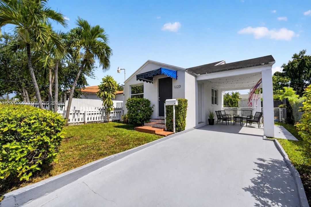 For Sale: $1,150,000 (0 beds, 0 baths, 3304 Square Feet)