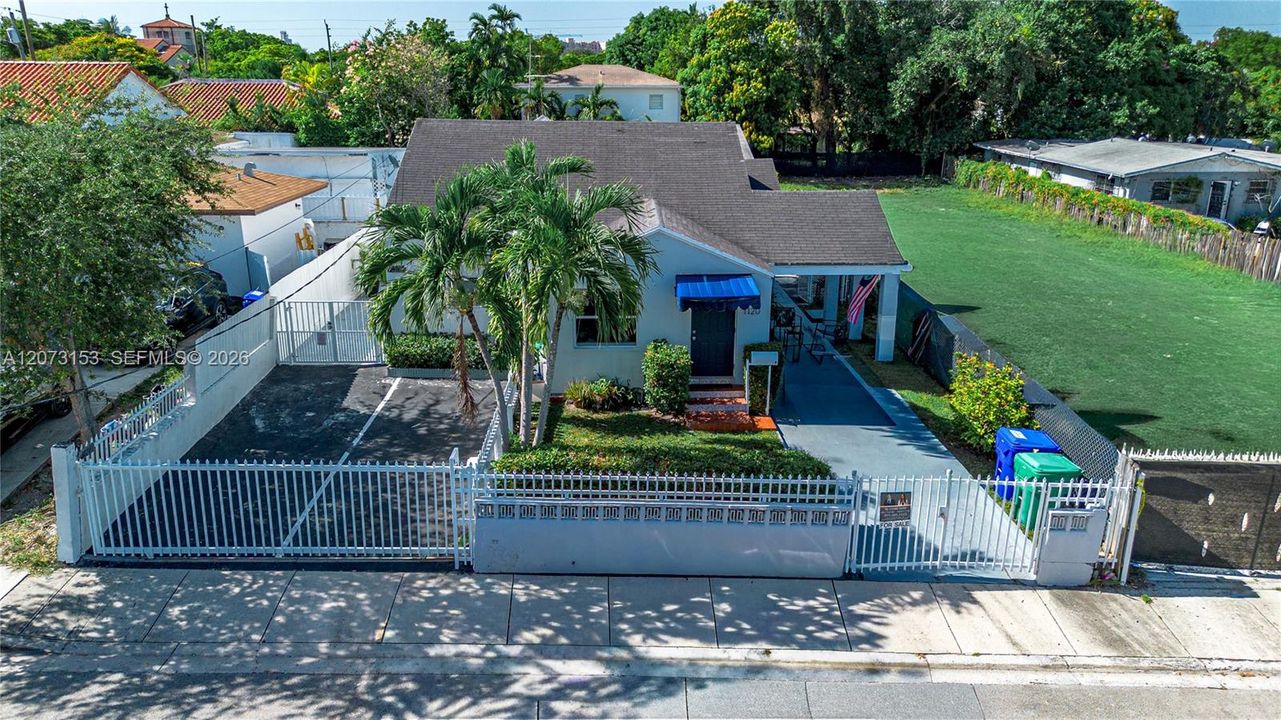 For Sale: $1,150,000 (0 beds, 0 baths, 3304 Square Feet)