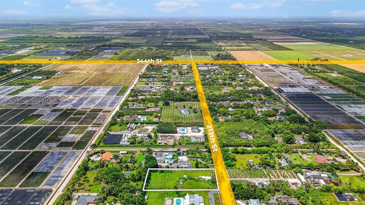 На продажу: $325,000 (1.20 acres)