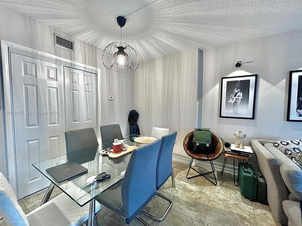 En Venta: $190,000 (1 camas, 1 baños, 844 Pies cuadrados)