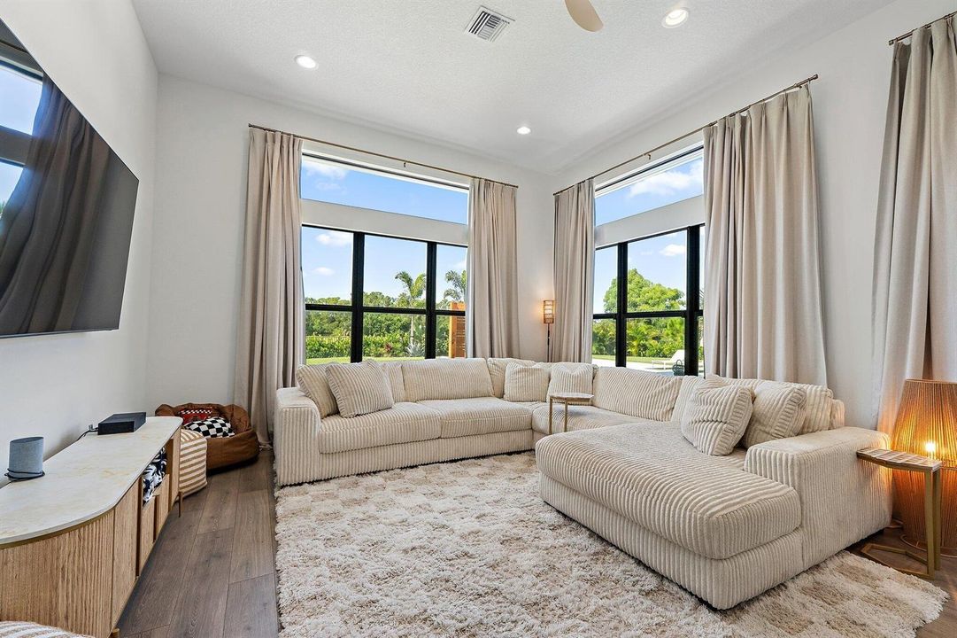 074-3480SWFlowerdewCt-PalmCity-SMALL