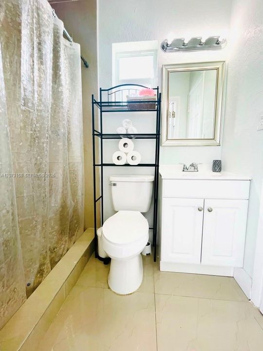 For Rent: $3,800 (3 beds, 2 baths, 1545 Square Feet)