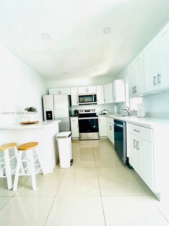 For Rent: $3,800 (3 beds, 2 baths, 1545 Square Feet)