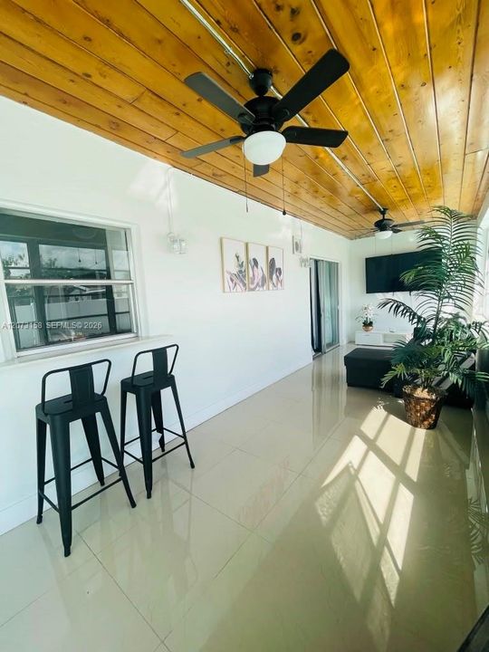 For Rent: $3,800 (3 beds, 2 baths, 1545 Square Feet)