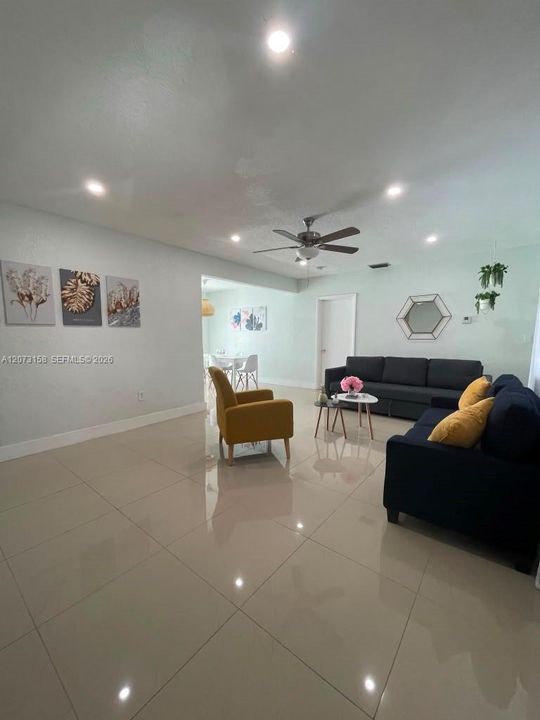For Rent: $3,800 (3 beds, 2 baths, 1545 Square Feet)