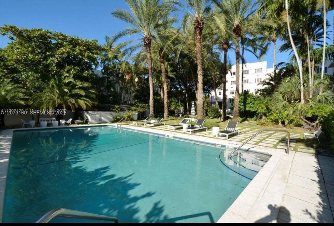 For Rent: $2,100 (0 beds, 1 baths, 400 Square Feet)