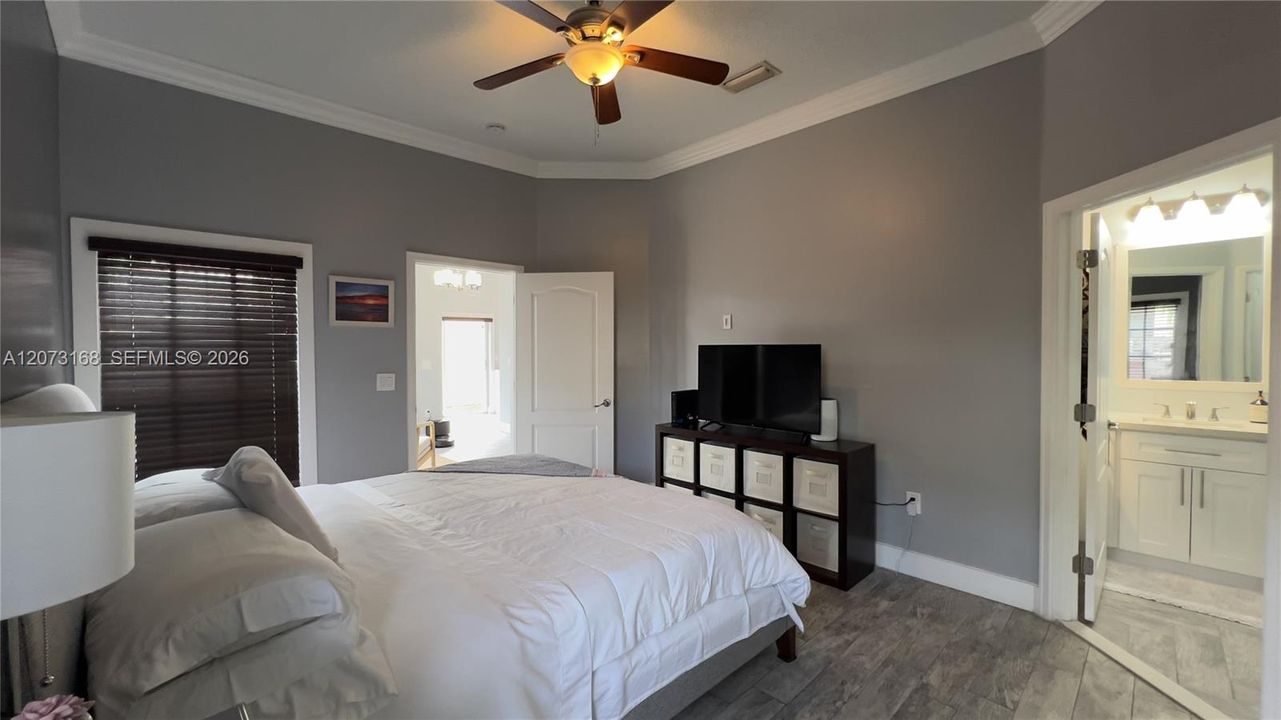 For Rent: $3,300 (3 beds, 2 baths, 1373 Square Feet)