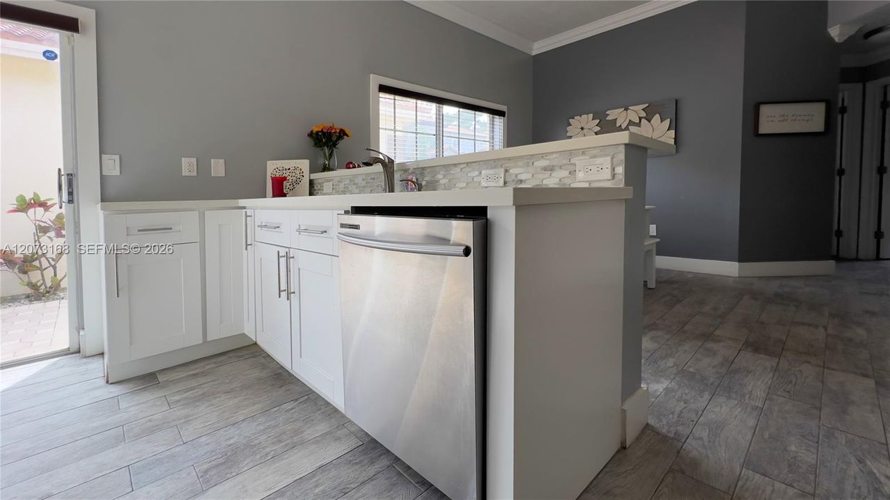 For Rent: $3,300 (3 beds, 2 baths, 1373 Square Feet)