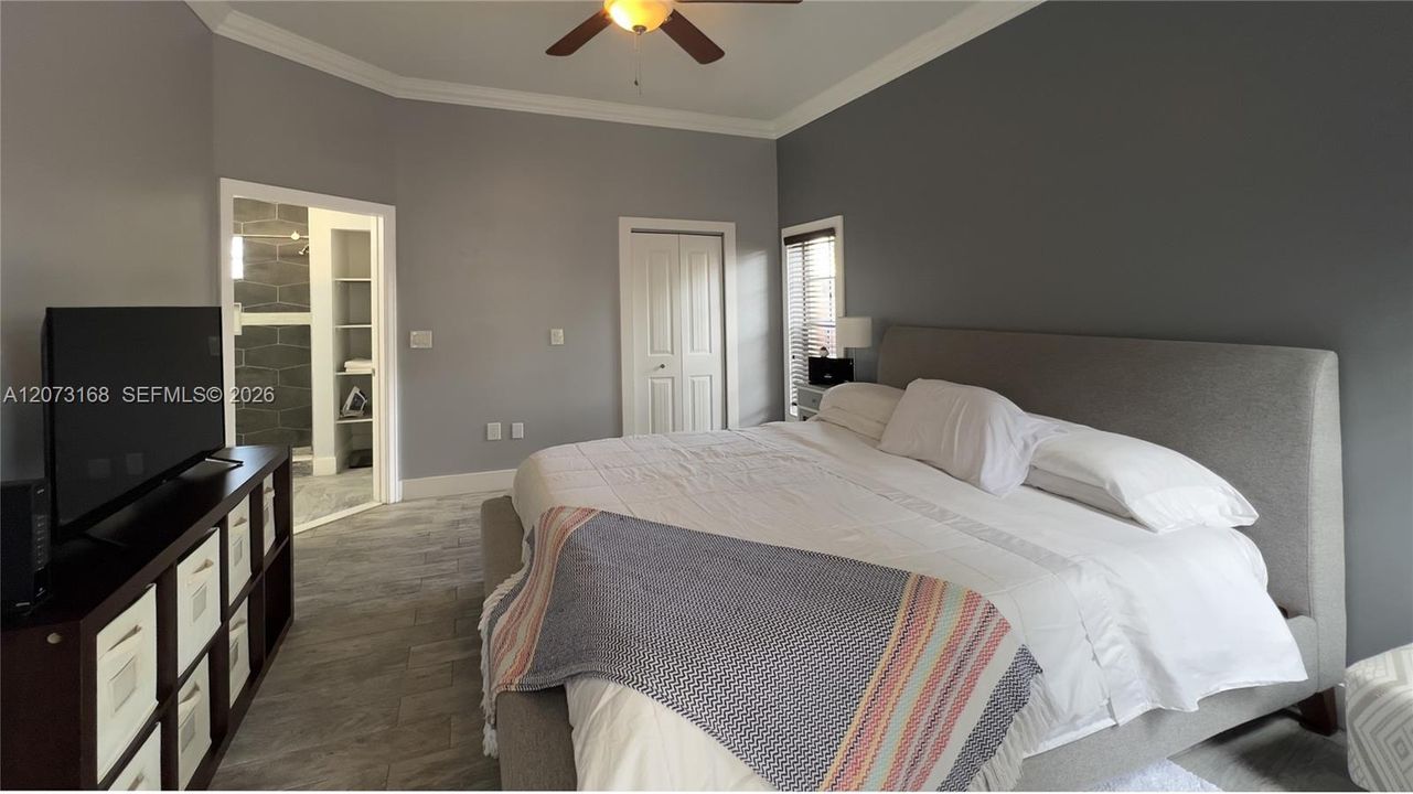 For Rent: $3,300 (3 beds, 2 baths, 1373 Square Feet)