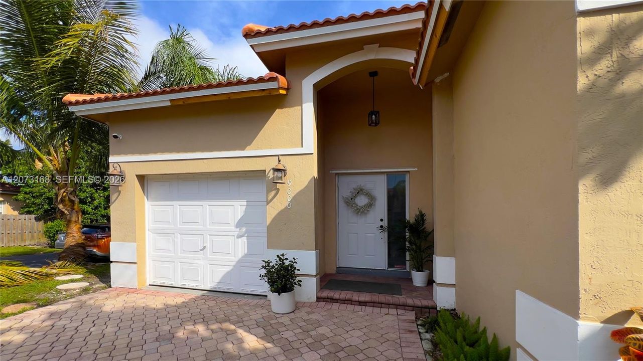 For Rent: $3,300 (3 beds, 2 baths, 1373 Square Feet)