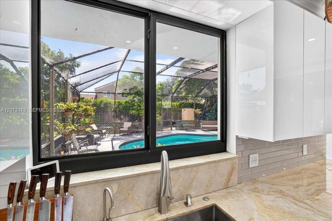 For Sale: $1,150,000 (4 beds, 2 baths, 2894 Square Feet)