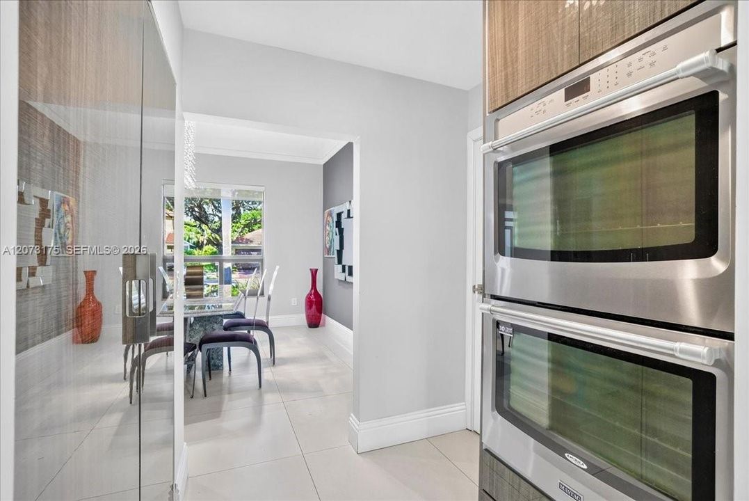 For Sale: $1,150,000 (4 beds, 2 baths, 2894 Square Feet)