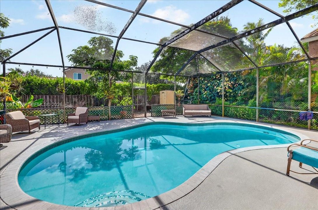 For Sale: $1,150,000 (4 beds, 2 baths, 2894 Square Feet)