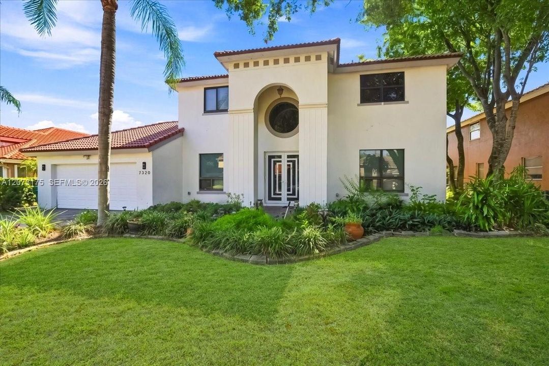 For Sale: $1,150,000 (4 beds, 2 baths, 2894 Square Feet)