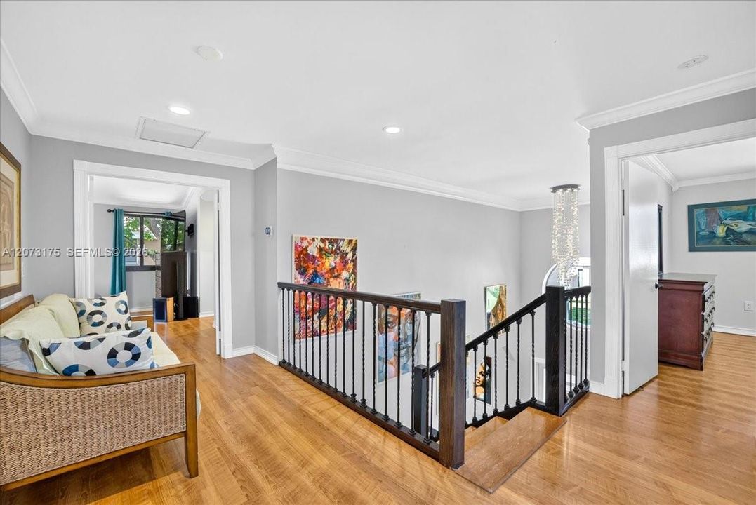 For Sale: $1,150,000 (4 beds, 2 baths, 2894 Square Feet)
